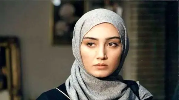 نسخه زنانه فردین، قلبش برای یوز ایرانی می‌تپد؛ روایت تهیه‌کننده سینما از فداکاری هدیه تهرانی: دستمزد ۵ میلیاردی صرف خرید قفس یوزپلنگ شد!