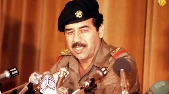 «صدام» در کنار همسر، دختر، داماد و نوه‌هایش 40 سال قبل در خانه سلطنتی اش