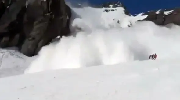 هواشناسی افزایش دما و ریزش بهمن در ارتفاعات البرز پیش بینی کرد
