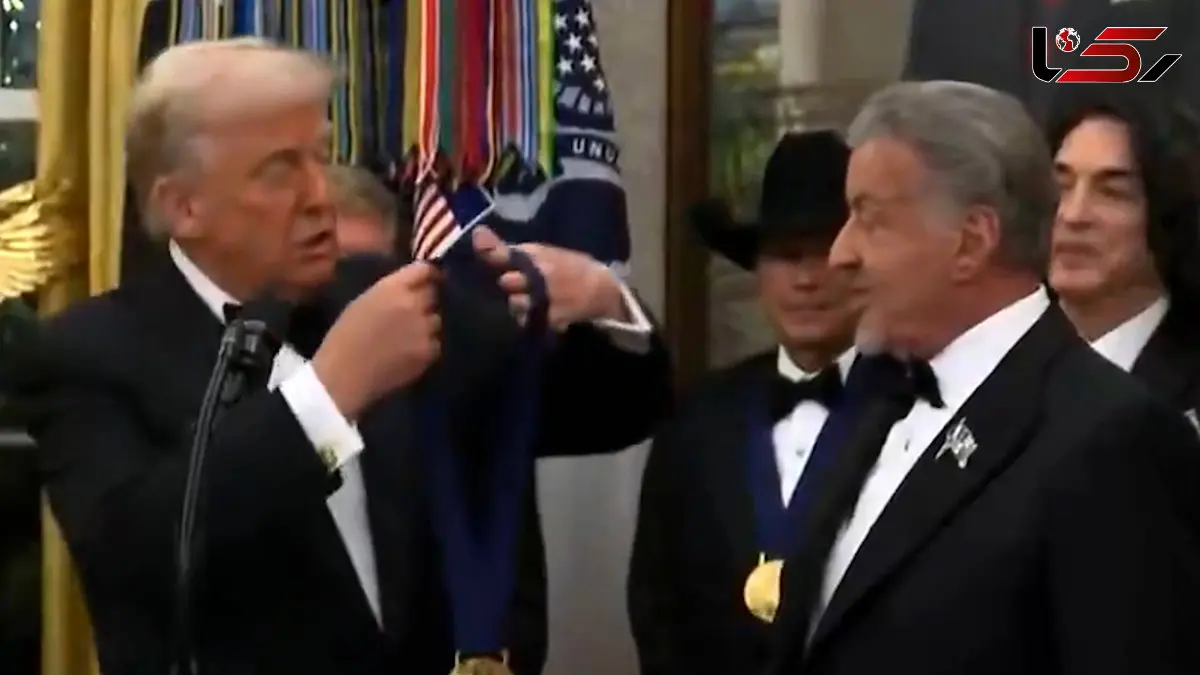 فیلم اهدای مدال کندی به سیلوستر استالونه توسط ترامپ