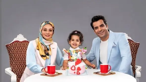 رونمایی یکتا ناصر از خواهر خوش انرژیش/ درست عین سیبی که از وسط نصف کردن + عکس