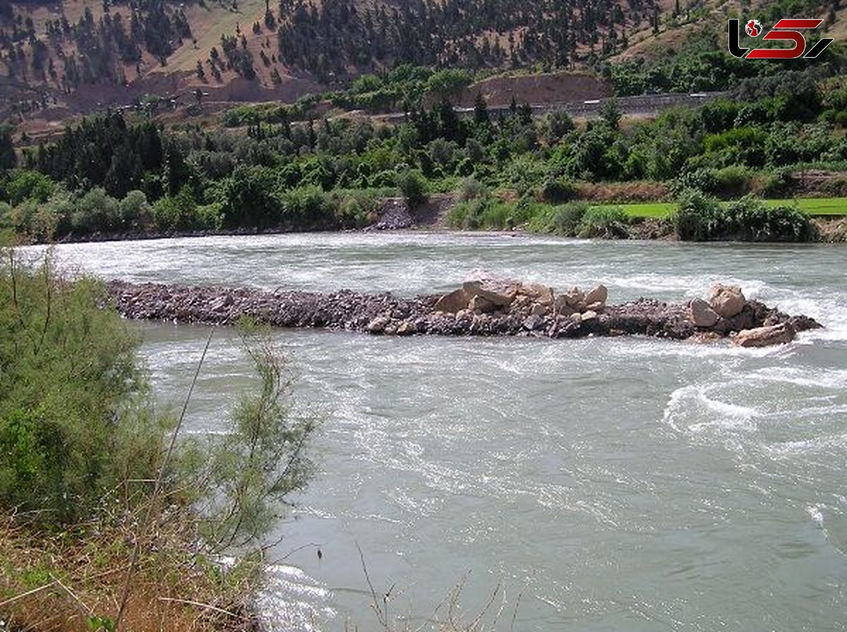 آزادسازی بستر رودخانه سفید رود در شهرستان رودبار