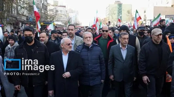 پزشکیان: ملت ایران با حضور مقتدرانه خود به طراحی‌های شوم دشمنان پاسخ کوبنده‌ای داد