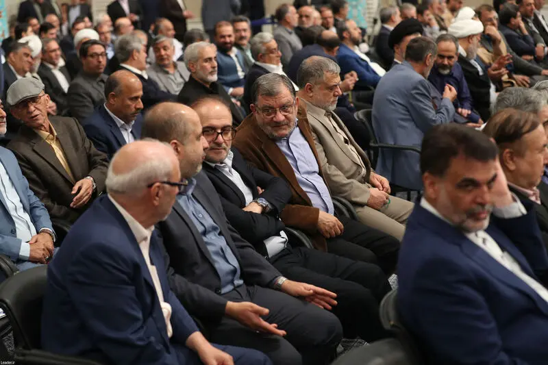 دیدار نمایندگان مجلس شورای اسلامی  با رهبر انقلاب حضرت آیت الله خامنه ای -چهارشنبه ۲۱ خرداد ۱۴۰۴