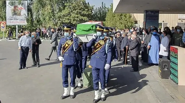 مراسم تشییع پیکر خلبان محققی برگزار شد