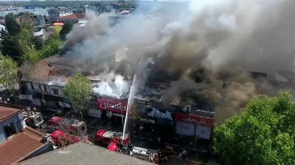 حریق کلیسای انزلی را احاطه کرد