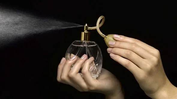 راه های افزایش ماندگاری عطر در هوای گرم تابستان