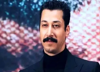 فیلم/ خلاقیت تحسین برانگیز هنرمند ایرانی در طراحی عکس  بهرام افشاری و محسن تنابنده با هزاران پیچ حماسه آفرید