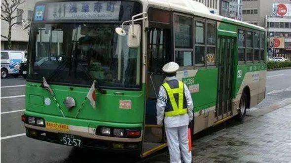 اعتصاب عجیب رانندگان اتوبوس شهری ژاپنی؛ آنها از مسافران پول نمی‌گرفتند!