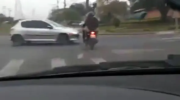 مرگ 2 تبهکار در تصادف هولناک با پژو 206/پلیس در تعقیب آنان بود + فیلم