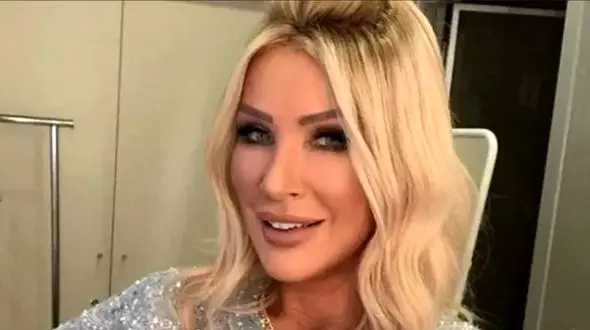  عمل زیبایی سدا سایان با پوست ختنه گاه نوزاد !  + عکس 18 سالگی در 60 سالگی اش !