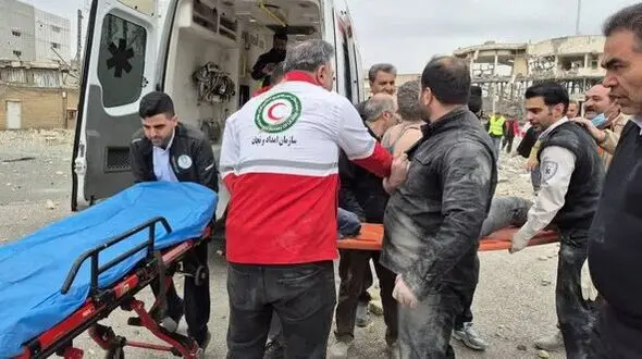 شهادت یک امدادگر هلال‌احمر اصفهان و ١١ کادر درمان