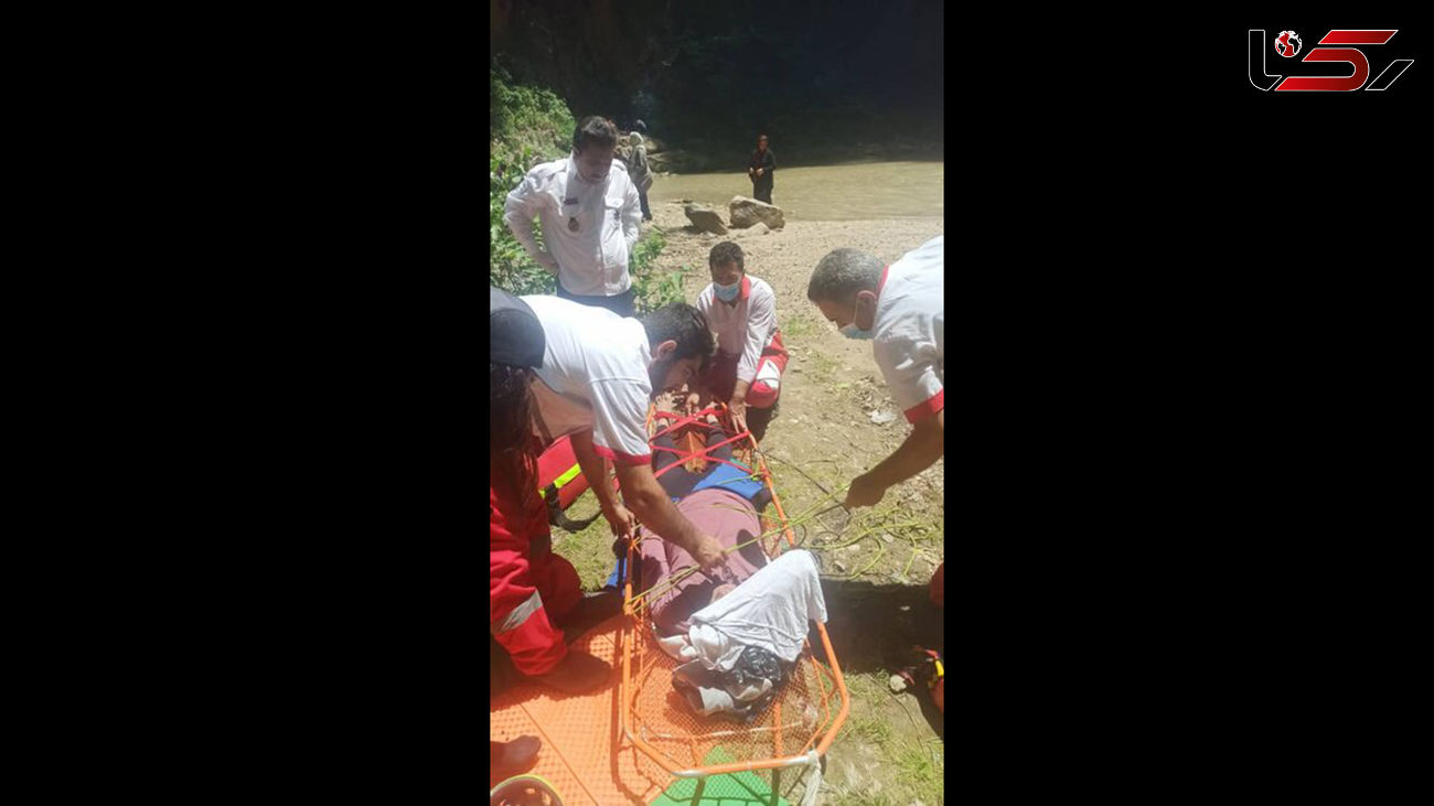 سقوط پیرمرد 61 ساله در آبشار لوه + عکس