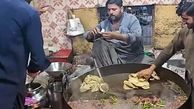 طرز تهیه واویشکا با جگر گوسفند در خیابان‌های معروف پیشاور