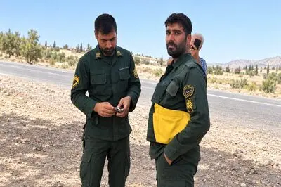 فیلم فداکاری پلیس برای دختری که در عمق چاه گریه می کرد / دل به خطر زد