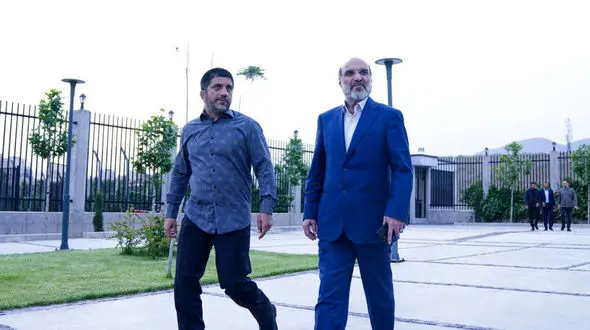 پشت پرده جلسه مدیرعامل هلدینگ خلیج فارس با علیرضا دبیر / استقلال در کشتی تیمداری می کند؟