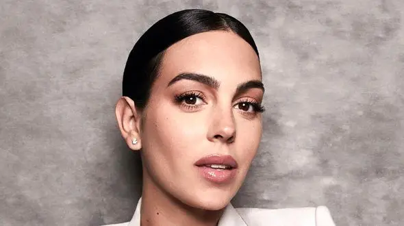 تفریح جورجینا در کنار مردان غریبه بعد از خیانت رونالدو!