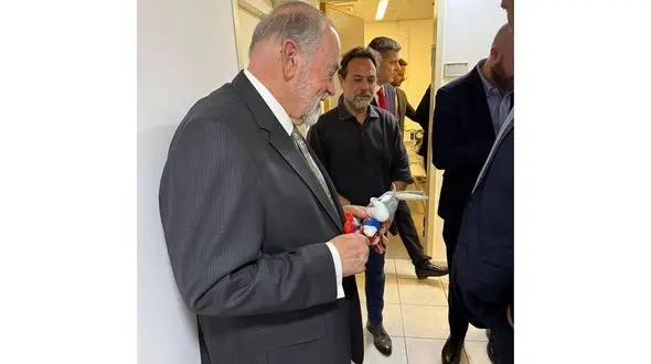 عروسک بازی سفیر آمریکا و نتانیاهو در جلسه دادگاه + تصاویر