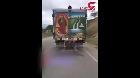 زجرکش کردن یک الاغ در جاده + فیلم 16+