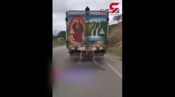 زجرکش کردن یک الاغ در جاده + فیلم 16+