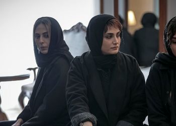 چهره جدید جذاب «فرناز طلوعی» سریال زخم کاری در 35 سالگی / چه قدر تو سریال شکسته بود!