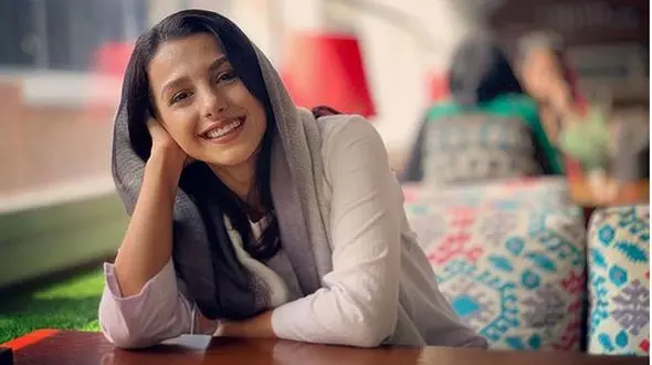 عکس جالب جوانه دلشاد در ساحل زیبای خلیج فارس