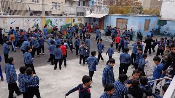 آزار فیزیکی کودک ۱۳ساله توسط ناظم مدرسه شاهد در تهران