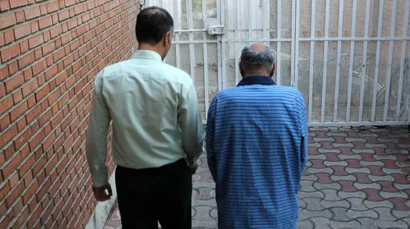 پایان فرار قاتل که بخاطر تریاک آدم کشت + عکس