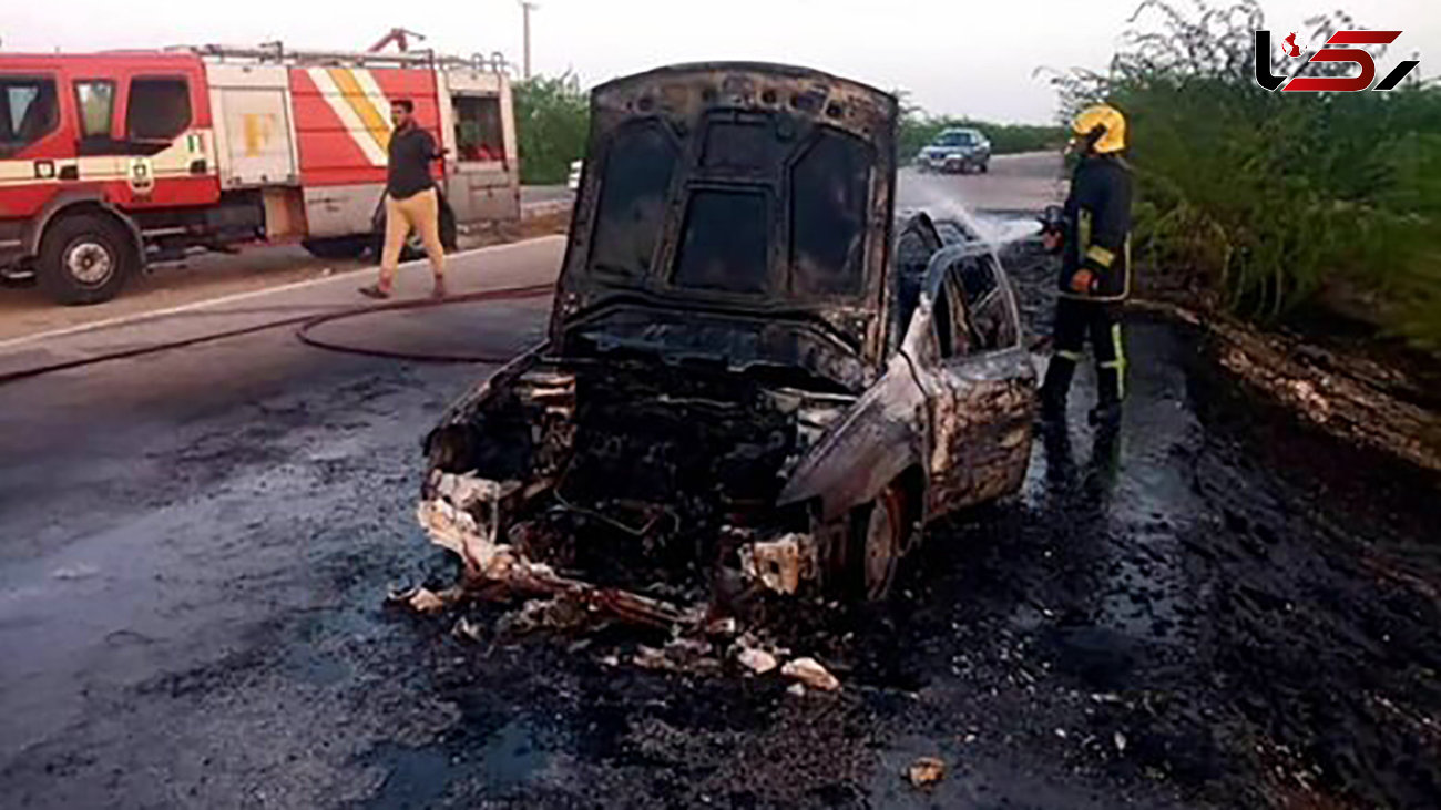 آتش‌سوزی خودرو حامل سوخت قاچاق در میناب