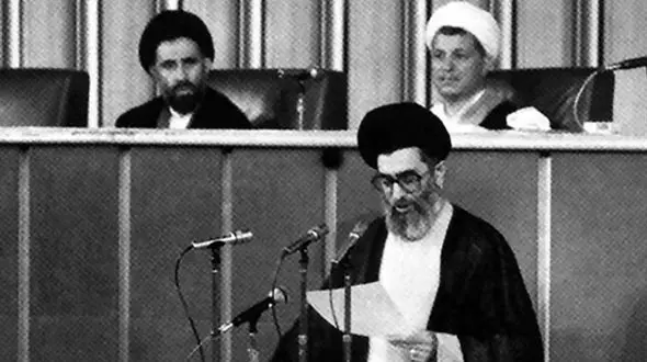 ببینید | قرائت وصیتنامه امام(ره) توسط رهبر معظم انقلاب + فیلم