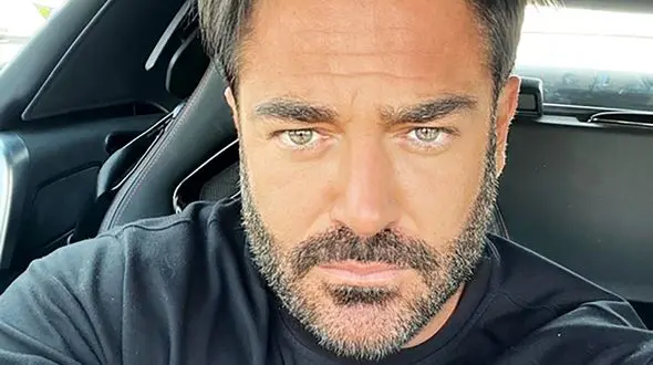 گریه تمرین کردن باحال و خنده دار رضا گلزار در پشت صحنه فیلم آتش بس+ویدیو