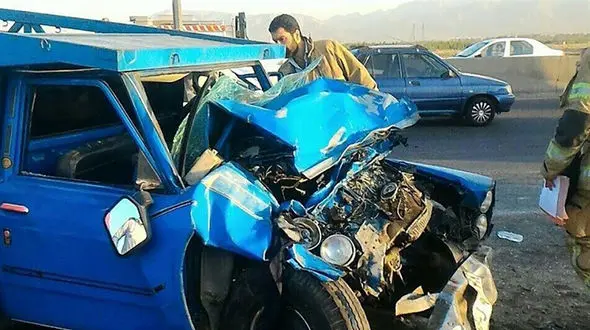 تصادف هولناک نیسان در بزرگراه آزادگان / همه جا قرمز شده بود