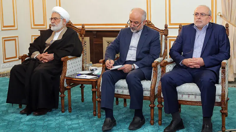 حجت‌الاسلام والمسلمین محسنی اژه‌ای ، رئیس قوه قضاییه ایران امروز چهارشنبه (23 آذر) در دیدار«ایگور کراسنوف» دادستان کل فدراسیون روسیه