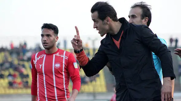 کریمی به پورقاز: فحش نده! فحش نده!