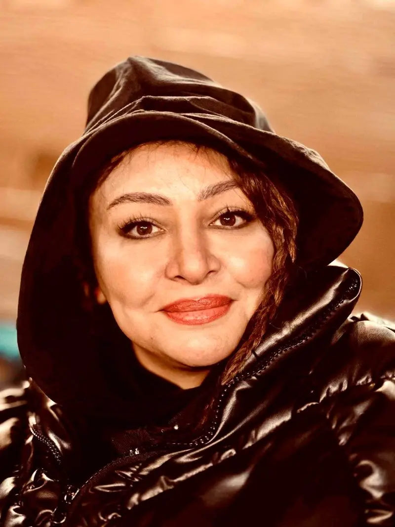 مه لقا باقری و شعر عاشقانه فروغ در پست احساسی