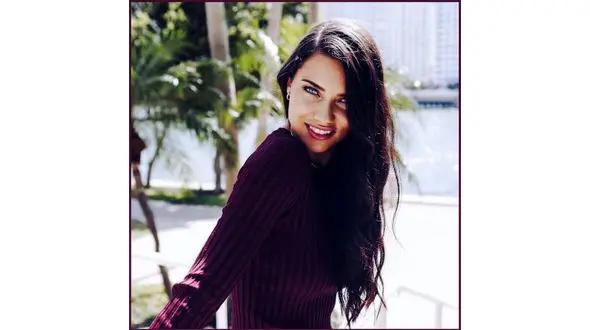 شیوه جدید ازدواج / این خانم مدل با خودش ازدواج کرد! + عکس