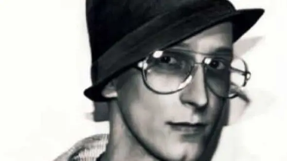 دانلود آواز باشکوه مرتضی پاشایی ( ورژن هوش مصنوعی ) به نام نمیذارم دلم تنهات بذاره