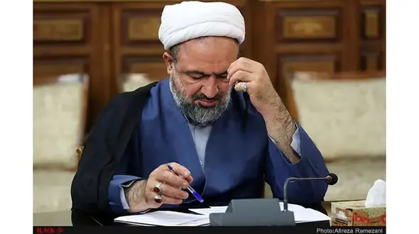 توهین تند رسایی به نماینده کاشمر : بیجا می‌کنی شنیده ها رااز تریبون مقدس مجلس بازگو می‌کنی!