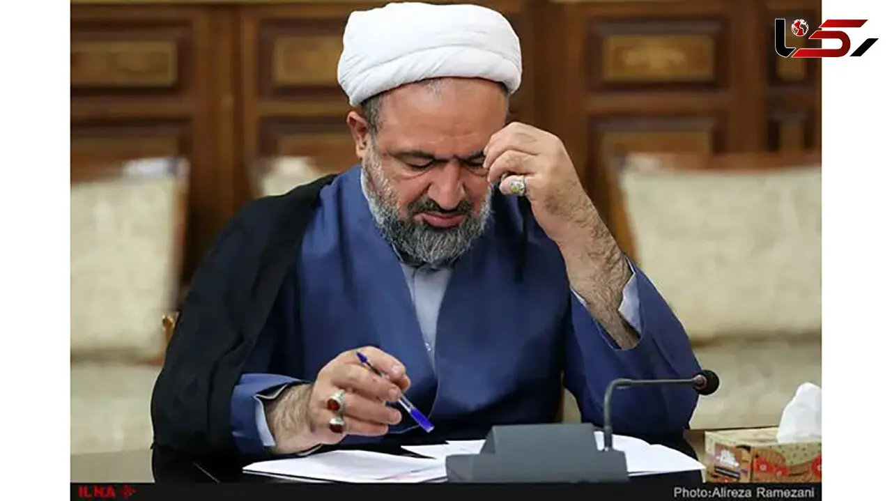 توهین تند رسایی به نماینده کاشمر : بیجا می‌کنی شنیده ها رااز تریبون مقدس مجلس بازگو می‌کنی!