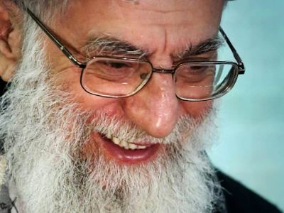شعرخوانی زیبای رهبر معظم انقلاب از استاد شهریار/ دلم جواب بلی میدهد صلای تو را+فیلم 