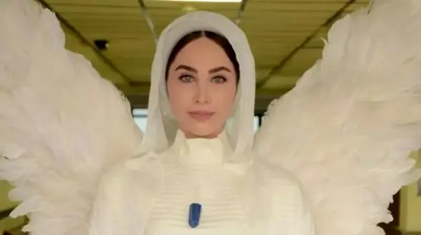 عکس  / چهره نه چندان زیبای تینا یلان ،عسل سریال اجل معلق در پشت صحنه/ این همه تفاوت مگه داریم ...