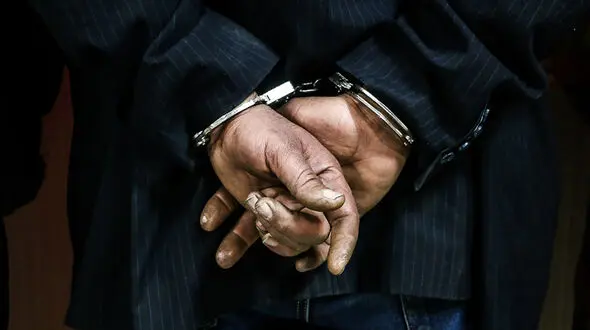 شهردار ملکشاه به خاطر فساد مالی دستگیر شد