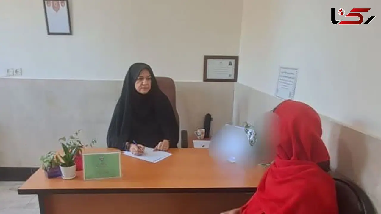 آزار سیاه دختر چشم رنگی در زیرزمین مرد شیطان 
