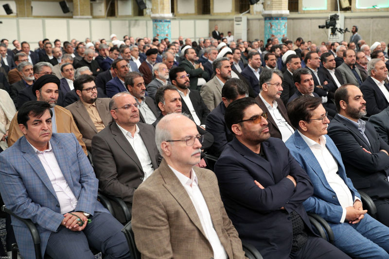 دیدار نمایندگان مجلس شورای اسلامی با رهبر انقلاب حضرت آیت الله خامنه ای -چهارشنبه ۲۱ خرداد ۱۴۰۴