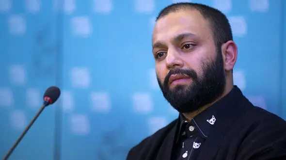 این پیرمرد واقعا صابر ابر است! +عکس