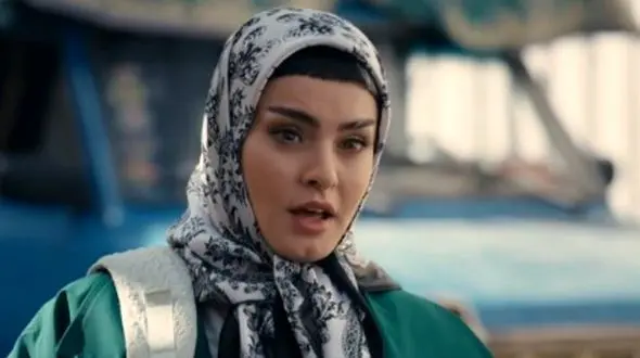 گریم سنگین دنیا فتحی بازیگر سریال ناریا