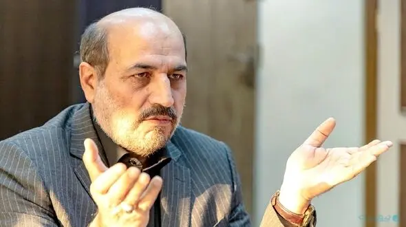 نماینده مجلس: هیات رئیسه نمی گذارد استیضاح ها به نتیجه برسد / سوال نکردن مجلس از وزرا به ضرر دولت است