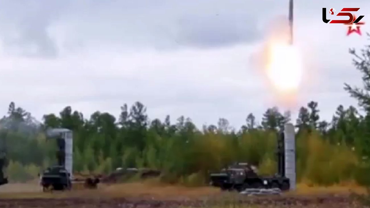 لحظه دیدنی شلیک موشک‌های اس 400 در روسیه + فیلم