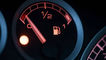 با چراغ بنزین روشن چند کیلومتر می توان رانندگی کرد؟ / فیلم