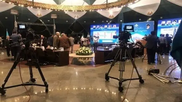 لحظه به لحظه با مراسم قرعه کشی برنامه نامزدهای انتخابات ریاست جمهوری در صدا و سیما